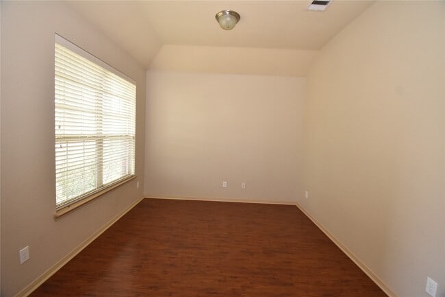 Building Photo - 7134 Breton Bay Pass