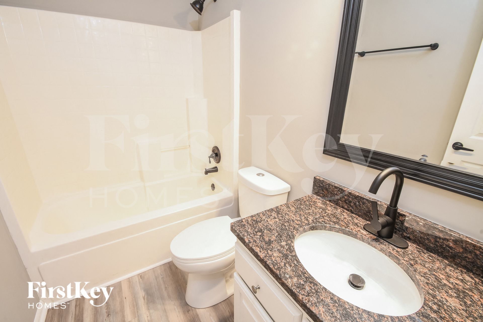 Building Photo - 443 N Odell St