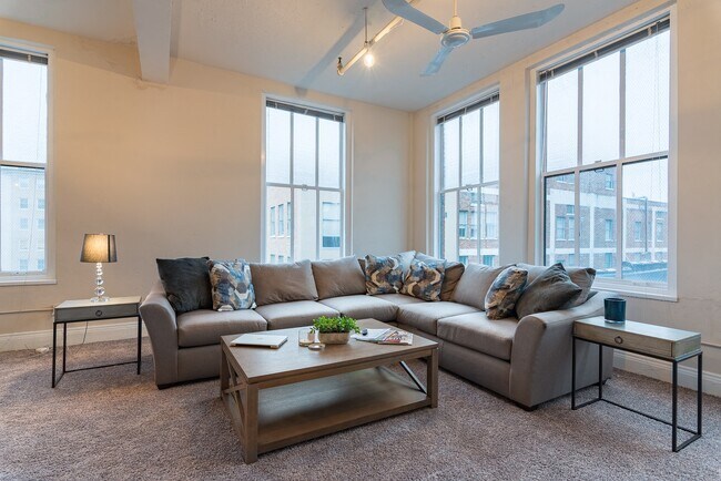 Building Photo - Groton Lofts