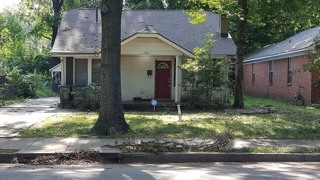 Primary Photo - 534 S Reese St