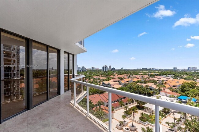 Building Photo - 3610 Yacht Club Dr