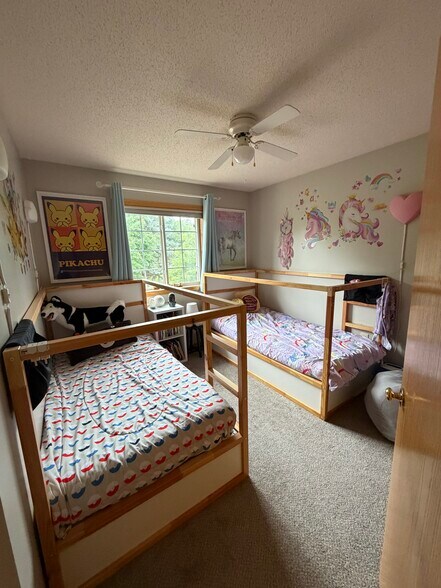 Building Photo - 2336 Oakridge Cir