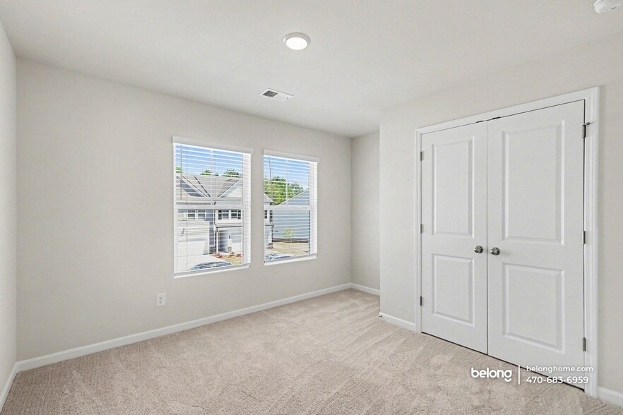 Building Photo - 6386 Sundowner Pl