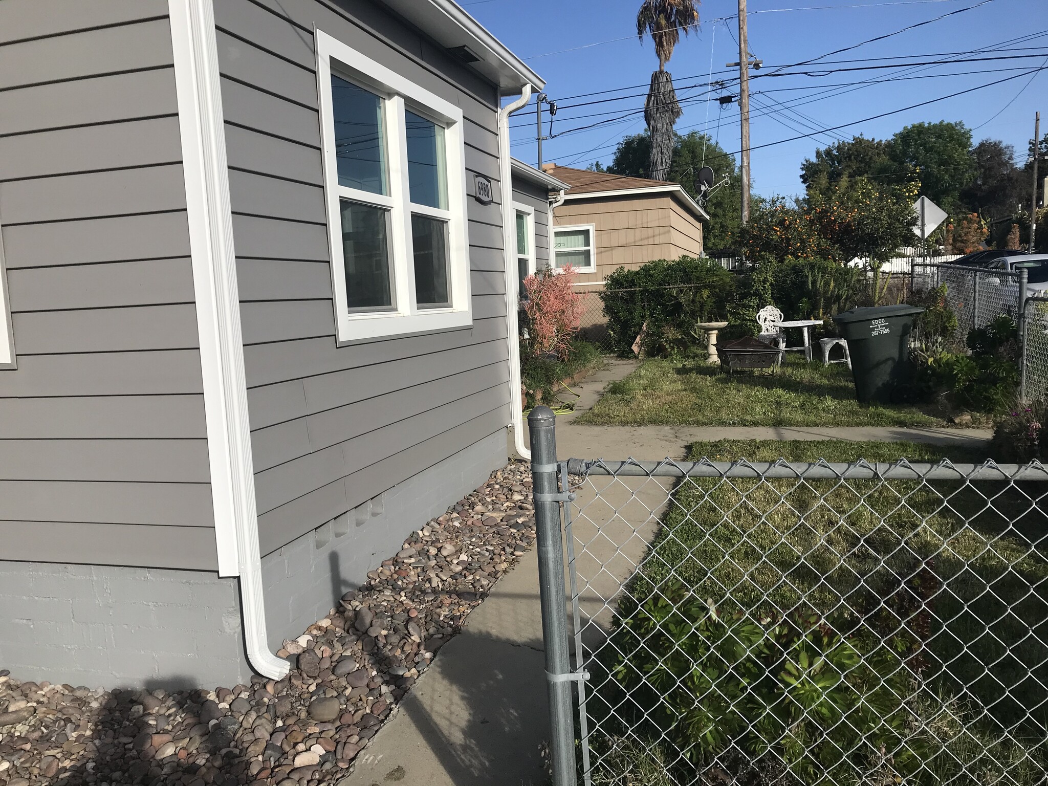 Shared front yard - 6980 Adams Ave