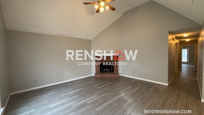 Building Photo - 4198 Meadow Valley Dr E