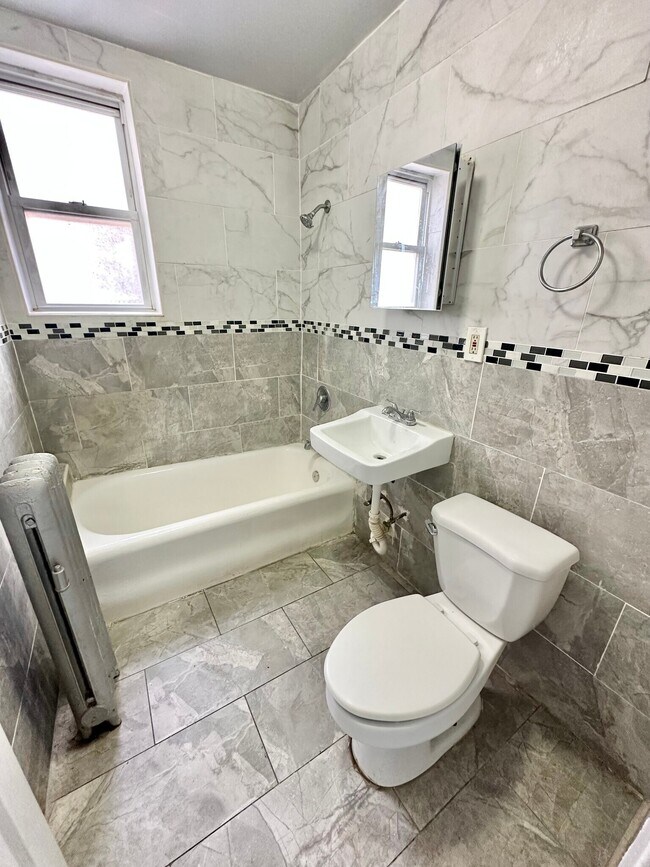Building Photo - 94 Fairmount Terrace