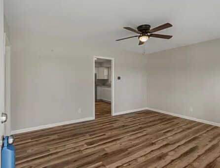 Building Photo - 1902 Meadow Dr