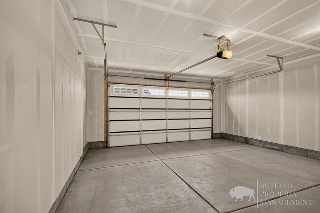 Building Photo - 670 S 2315 W