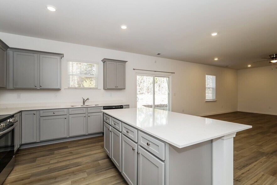 Building Photo - 209 Paisley Wy