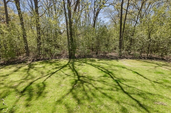 Building Photo - 33 Half Day Rd