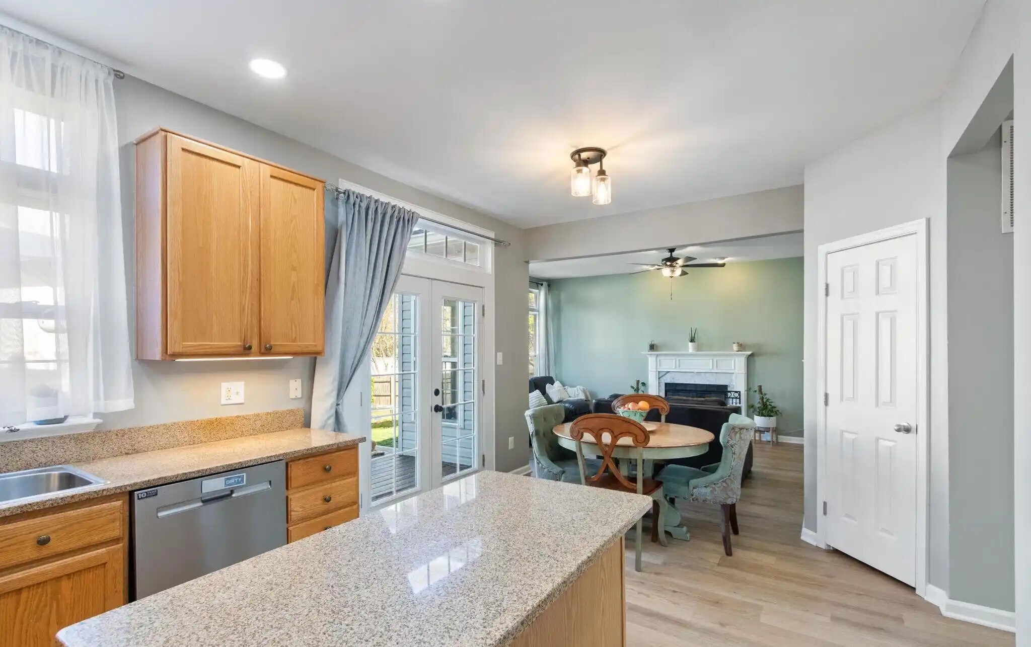 Building Photo - 6 Beau Ridge Dr