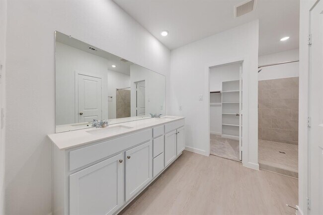 Building Photo - 10601 Ellerston Rd