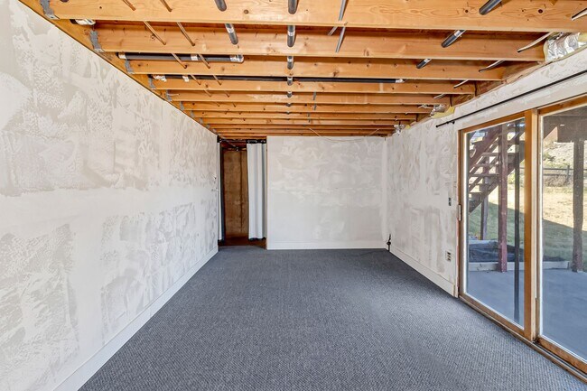 Building Photo - Charming 3-Bedroom Family Home in Orchard Mesa with Incredible Views!!!