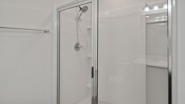 Building Photo - Stylish 3 Bedroom Home in in The Commons – Richmond Hill Living at Its Finest