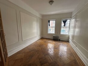 Building Photo - 28-18 41st Ave