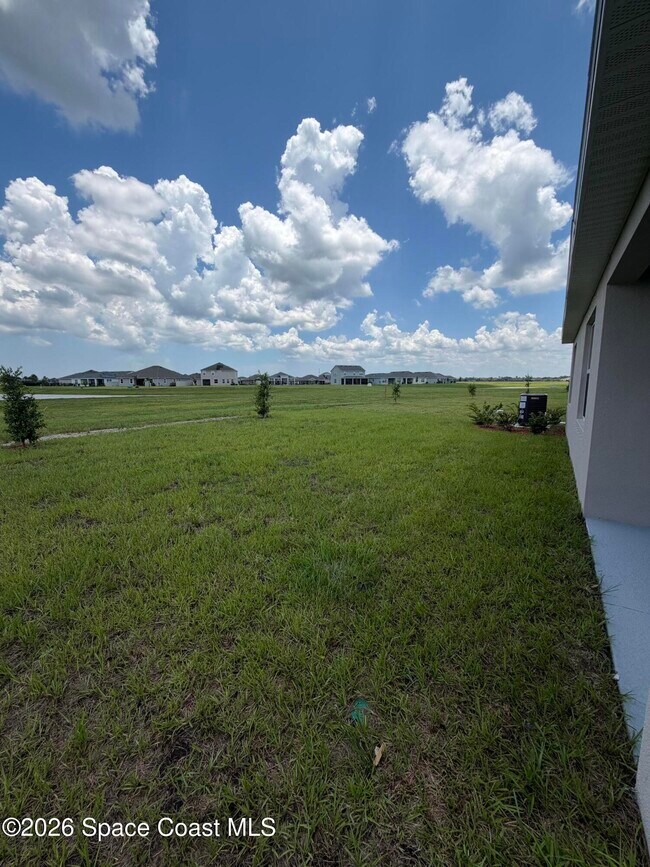 Building Photo - 1493 Garabaldi Cir SE