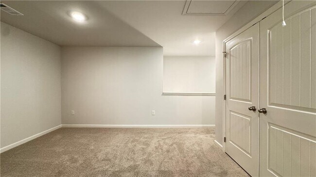 Building Photo - 3190 Greyton Dr