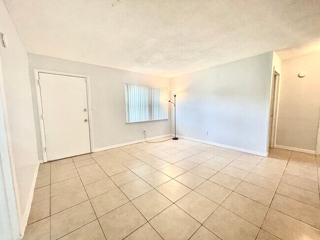 Building Photo - 1813 Grimke Ave