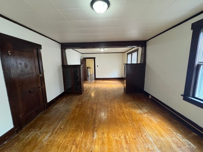 Building Photo - 616 S Grand Ave