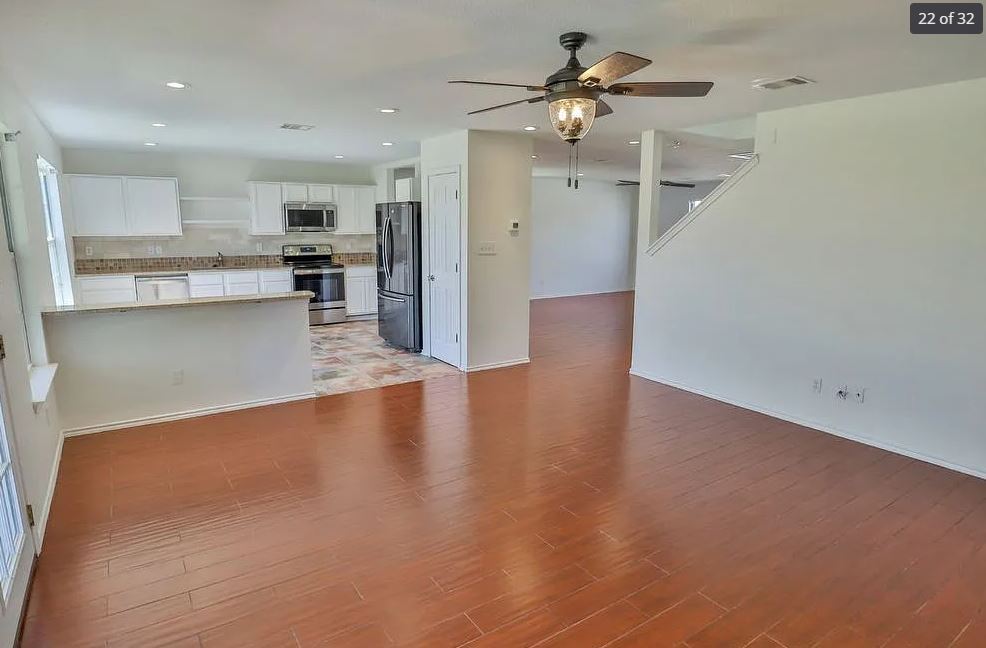 Building Photo - 7330 Twin Falls Dr