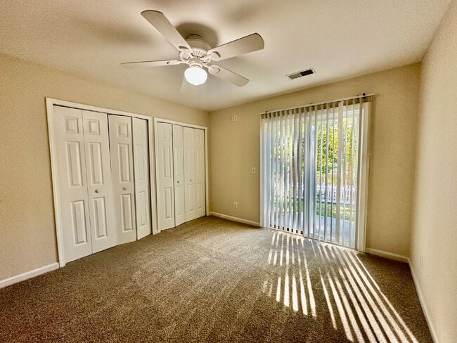 Building Photo - Three Bedroom Home in the Farm with a Lagoon View!