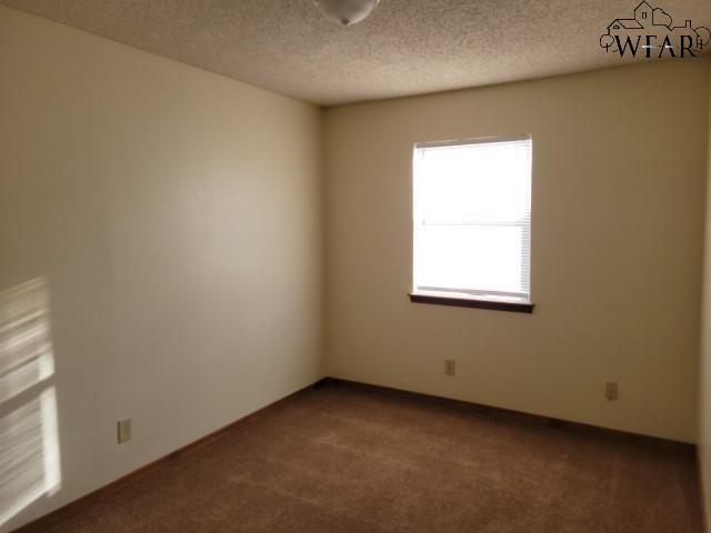 Building Photo - 2942 Gossett Dr