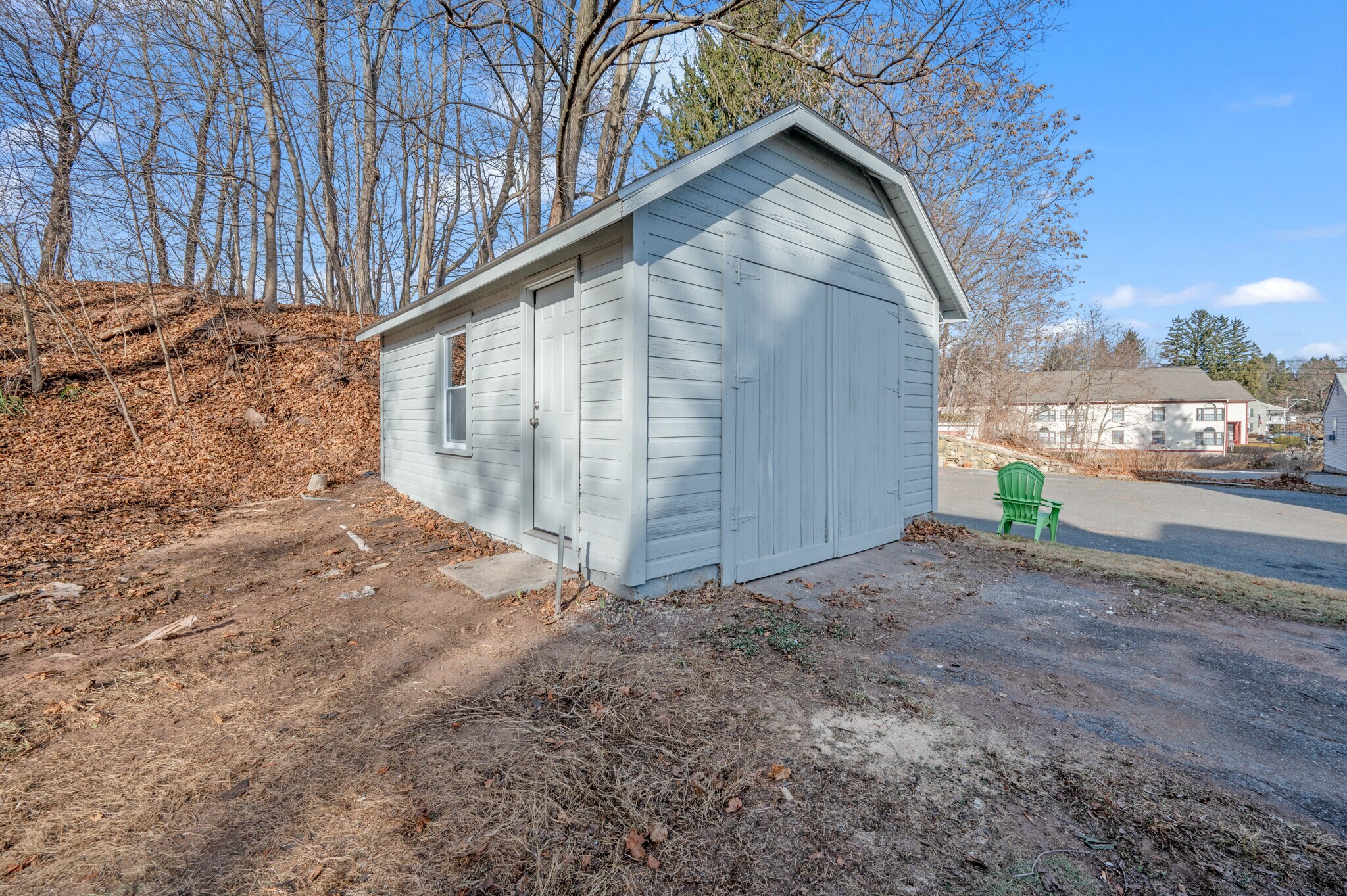 1 Car Garage - 16 West Rd