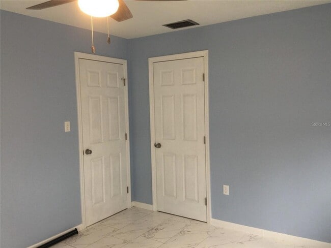 Building Photo - 10568 Dixon Dr