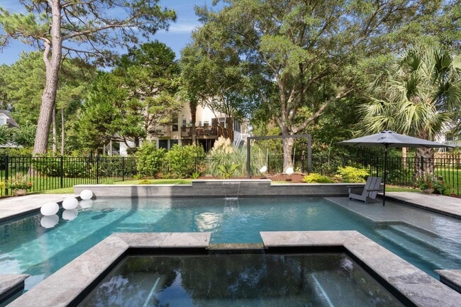 Building Photo - 1353 Black River Dr