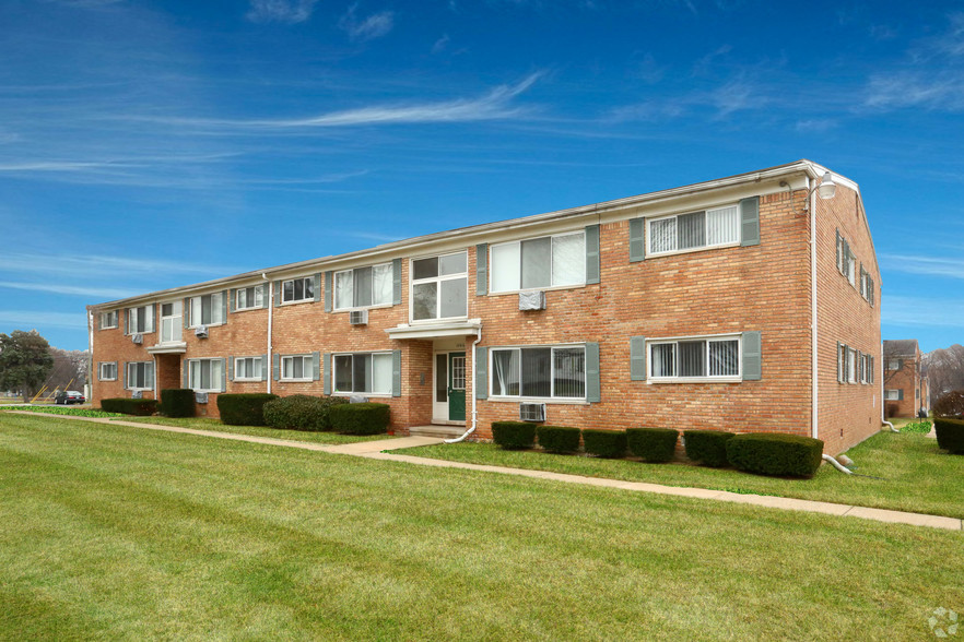 Plymouth Heritage Apartments - Plymouth, MI | Apartment Finder