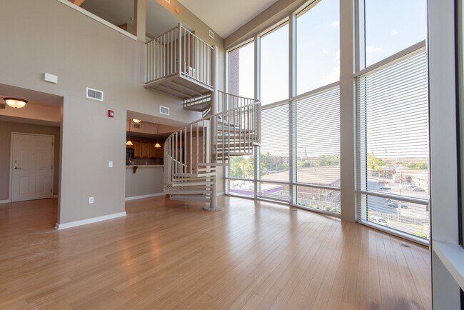 Building Photo - 2 Story Luxury Loft
