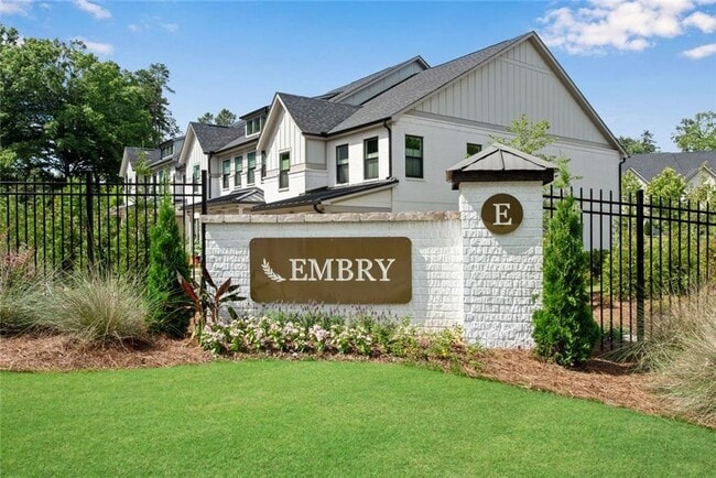 Building Photo - 400 Renwood Trl