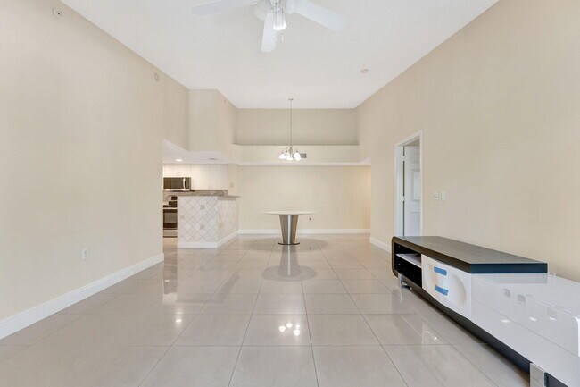 Building Photo - 5055 Wiles Rd