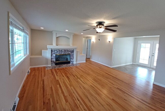 Wood floors in Livingroom - 1430 Spencer St