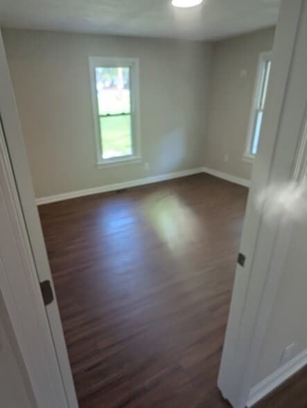 Building Photo - 210 E Maine Ave