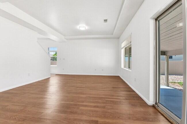 Building Photo - $2,940.95 - 4 Bed, 3 Bath Home in Denver with Central A/C and Fenced in Yard!