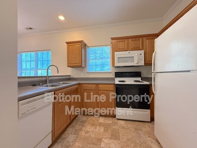 Building Photo - 718 Cody Ct