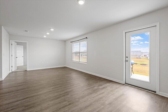 Building Photo - 4522 Rivers Landing Dr