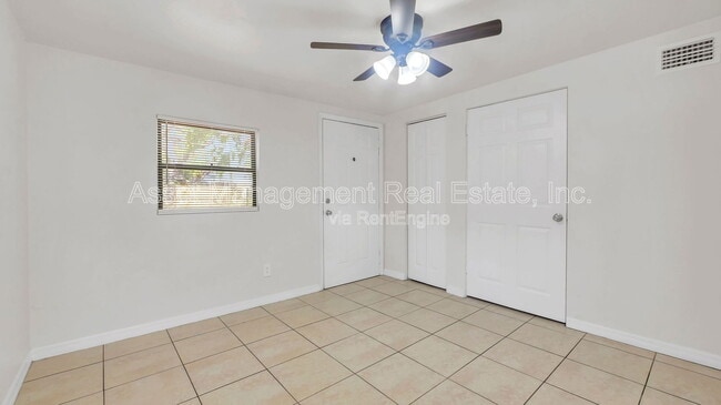 Building Photo - 1711 45th St S