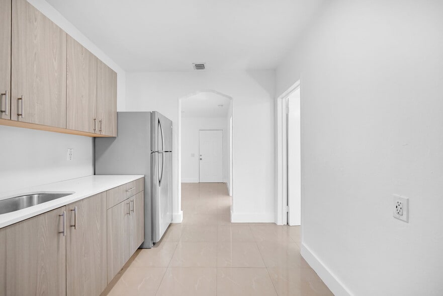 Building Photo - 567 NW 90th St