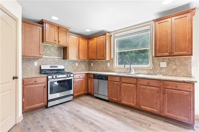 Building Photo - 1492 Station Ridge Ct SE