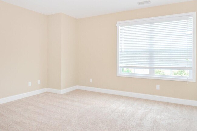 Building Photo - Coming Available!