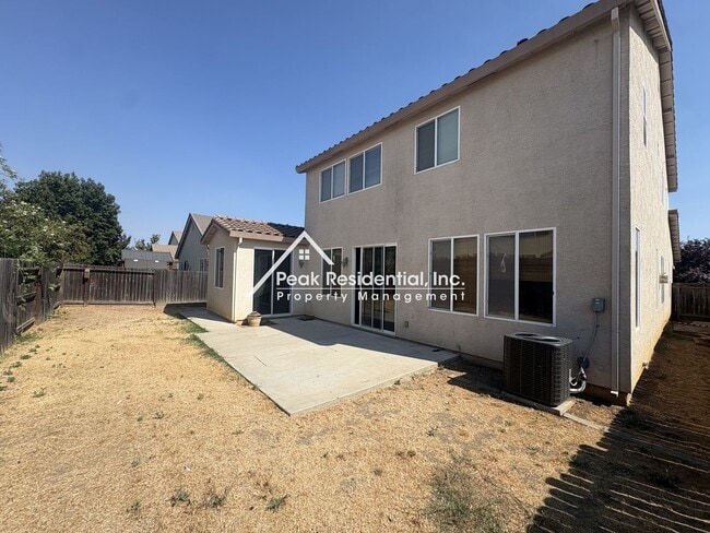 Building Photo - 1811 Waterfall Dr