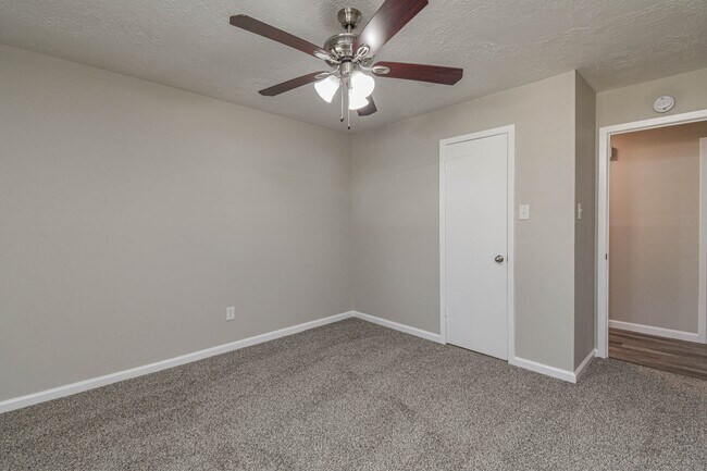 Building Photo - 4318 Burkegate Dr