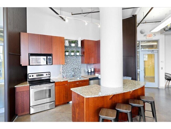Building Photo - 730 Stinson Blvd NE