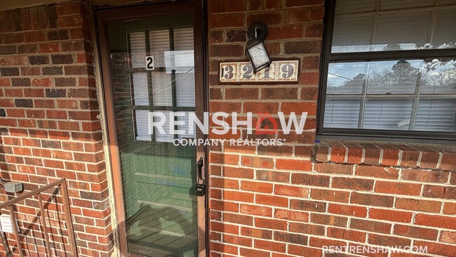 Building Photo - 3219 13 Colony Mall