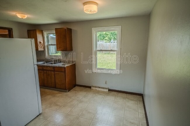 Building Photo - 442 Lamplighter Ln