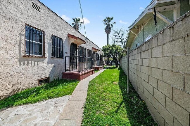 Building Photo - 1321 E 48th St