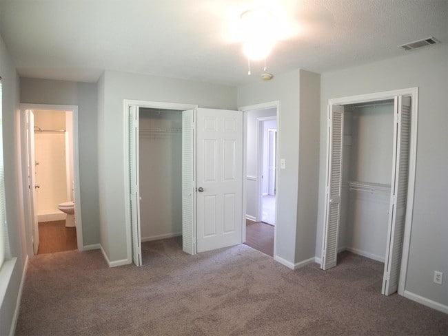 Building Photo - 26 Beaver Run Dr