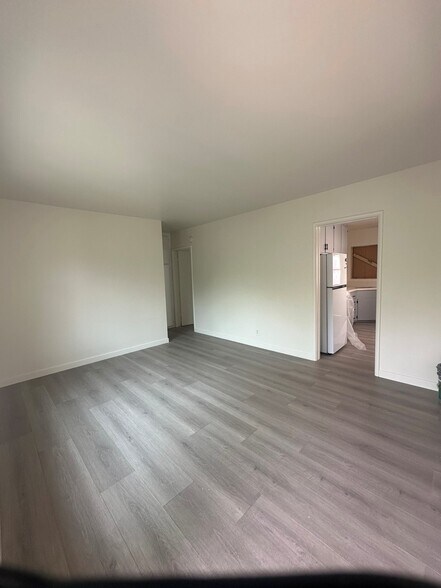 Building Photo - 209 W Palmer Ave